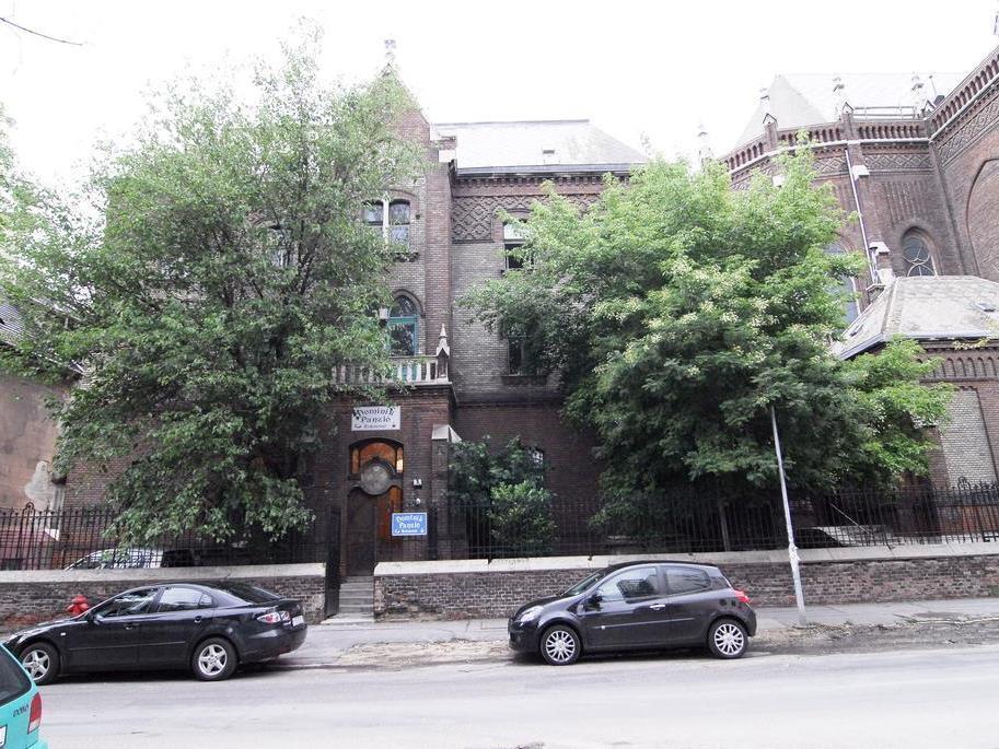 Dominik Panzio Bed & Breakfast Будапеща Екстериор снимка