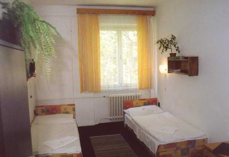 Dominik Panzio Bed & Breakfast Будапеща Екстериор снимка
