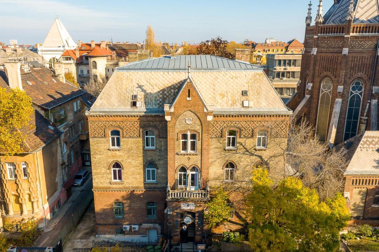 Dominik Panzio Bed & Breakfast Будапеща Екстериор снимка